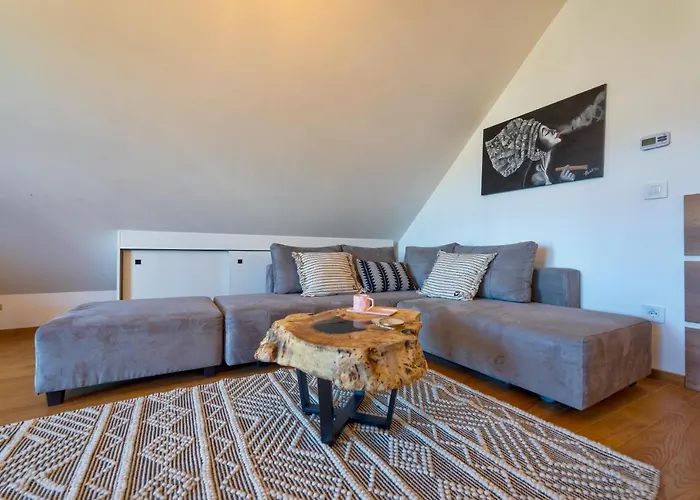 アパート Zlatiborski Sjaj Family ズラティボール