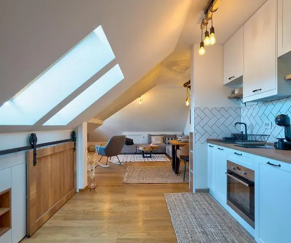 アパート Zlatiborski Sjaj Family ズラティボール